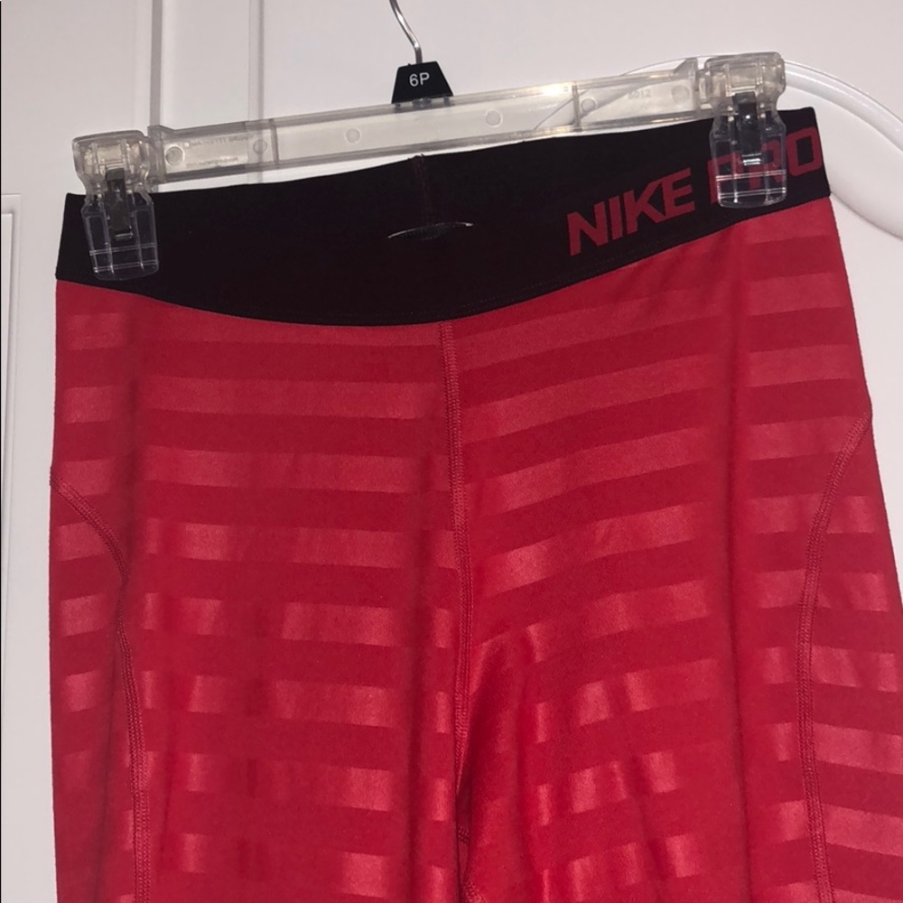 red Nike pro leggings